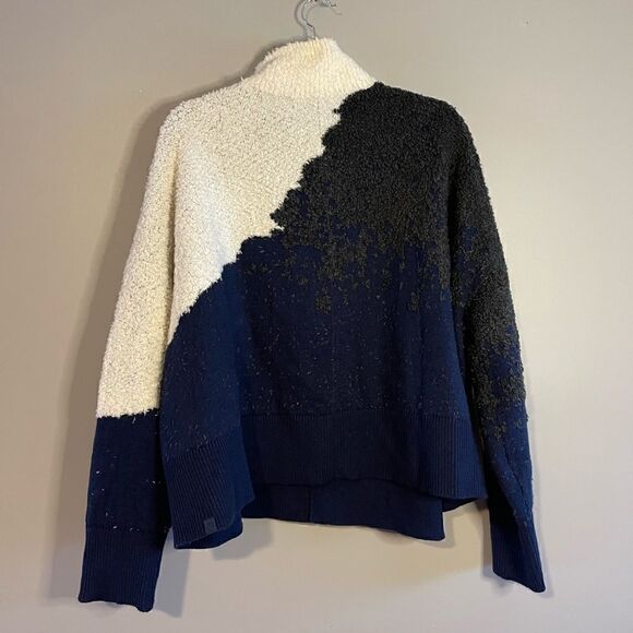 Lululemon Ombré Knit Textured Wool Blend Turtleneck Sweater | SZ 12 Bone/Blue - Picture 13 of 16